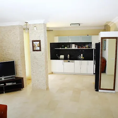 6 Bedroom With Private Pool Willa *