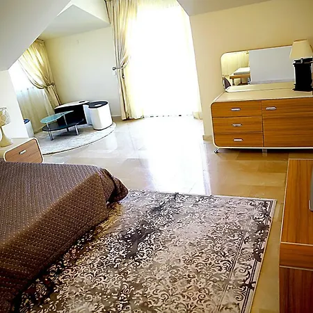 6 Bedroom With Private Pool Willa *